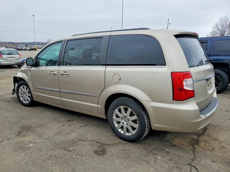 Photo 2 from auction – 2013 CHRYSLER TOWN & COU with VIN 2C4RC1BG0DR625282