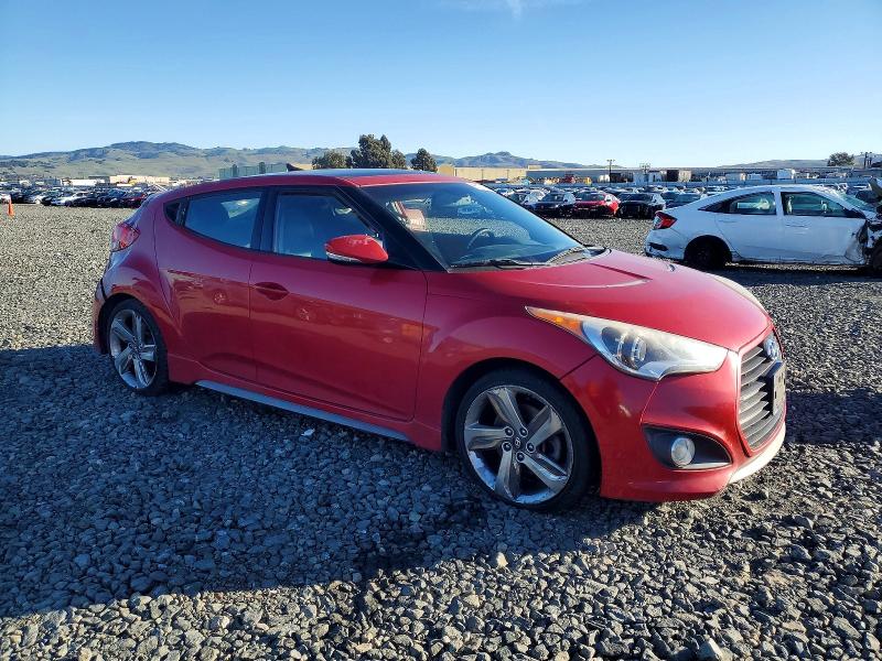 Photo 4 from auction – 2013 HYUNDAI VELOSTER T with VIN KMHTC6AE6DU115617