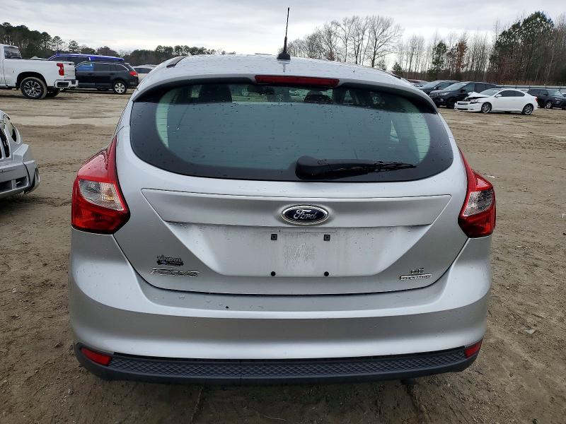 Photo 6 from auction – 2014 FORD FOCUS SE with VIN 1FADP3K2XEL103354