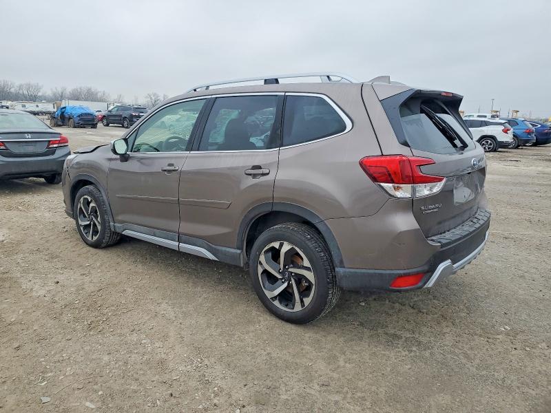 Photo 2 from auction – 2022 SUBARU FORESTER T with VIN JF2SKARCXNH529973