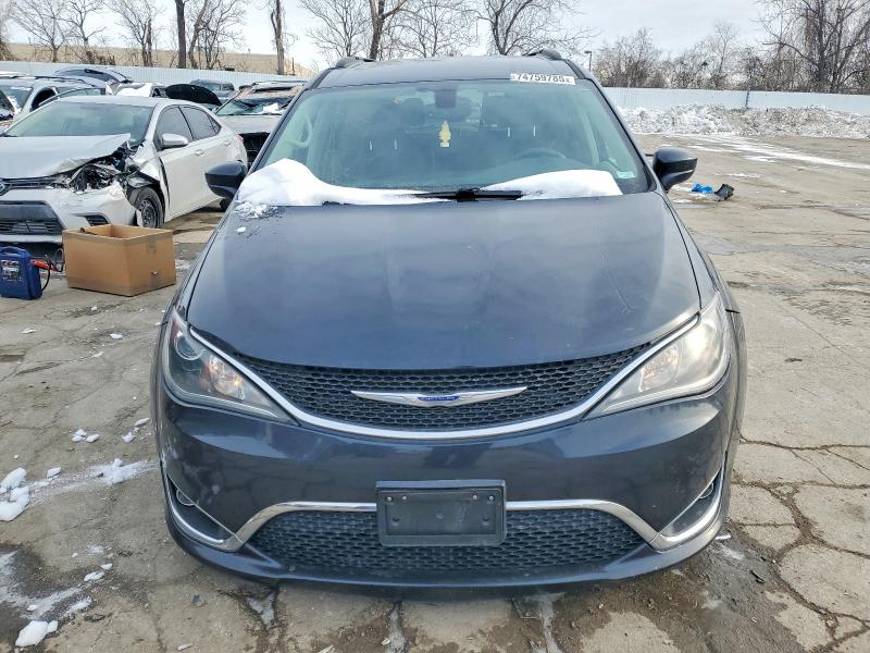 Photo 5 from auction – 2020 CHRYSLER PACIFICA with VIN 2C4RC1BG1LR215637