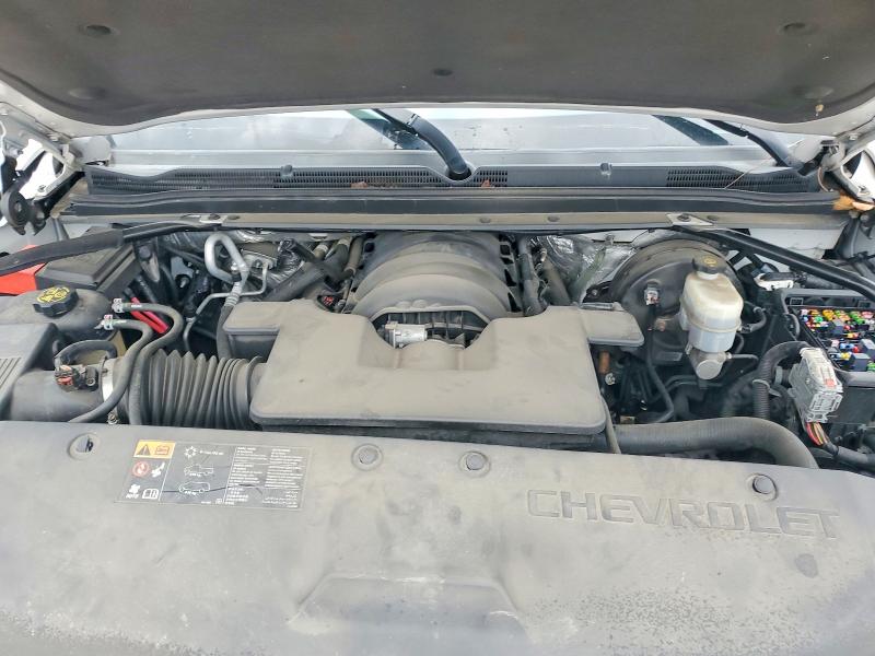 Photo 12 from auction – 2016 CHEVROLET SUBURBAN K with VIN 1GNSKJKCXGR221571