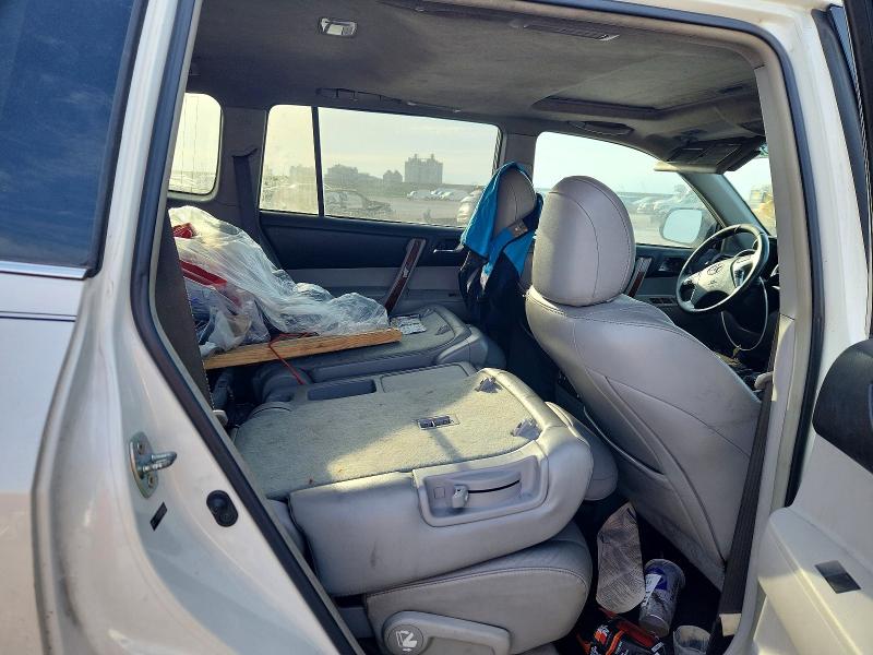 Photo 11 from auction – 2011 TOYOTA HIGHLANDER with VIN 5TDYK3EH4BS039431