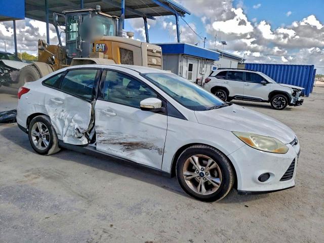 Photo 4 from auction – 2014 FORD FOCUS SE with VIN 1FADP3F29EL163412