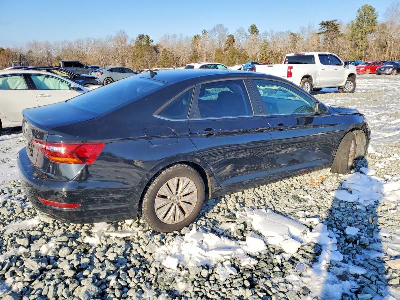 Photo 3 from auction – 2019 VOLKSWAGEN JETTA S with VIN 3VWC57BU2KM031674