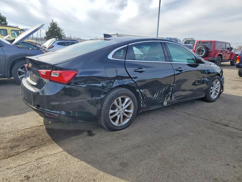 Photo 3 from auction – 2017 CHEVROLET MALIBU with VIN 1G1ZE5ST3HF136072