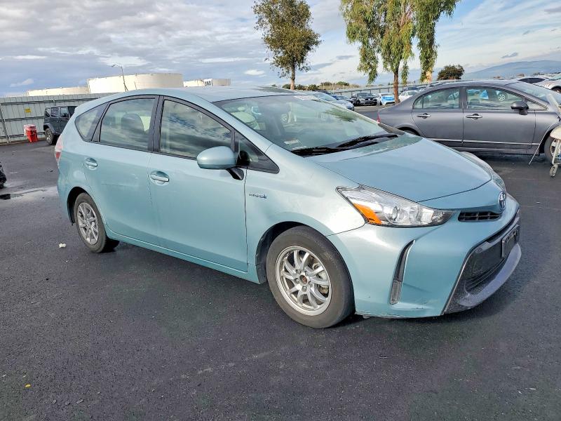 Photo 4 from auction – 2017 TOYOTA PRIUS V with VIN JTDZN3EU6HJ073935