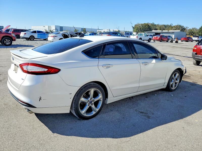Photo 3 from auction – 2015 FORD FUSION SE with VIN 3FA6P0H79FR199720