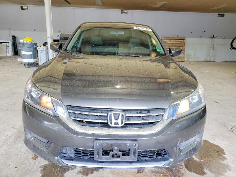 Photo 5 from auction – 2014 HONDA ACCORD with VIN 1HGCR2F53EA128754