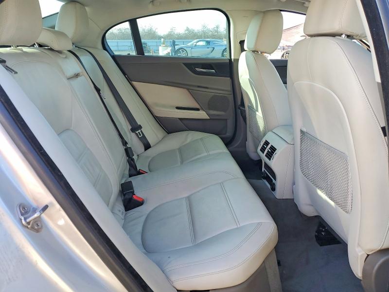 Photo 10 from auction – 2017 JAGUAR XE with VIN SAJAE4BN1HA970341