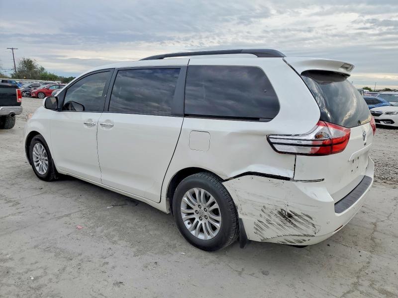 Photo 2 from auction – 2017 TOYOTA SIENNA with VIN 5TDYZ3DC3HS777618