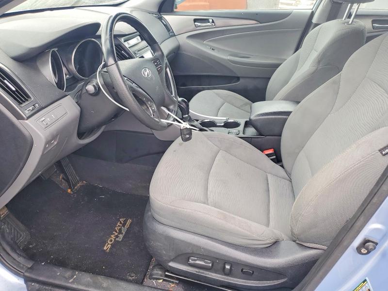 Photo 7 from auction – 2011 HYUNDAI SONATA with VIN KMHEC4A47BA000365
