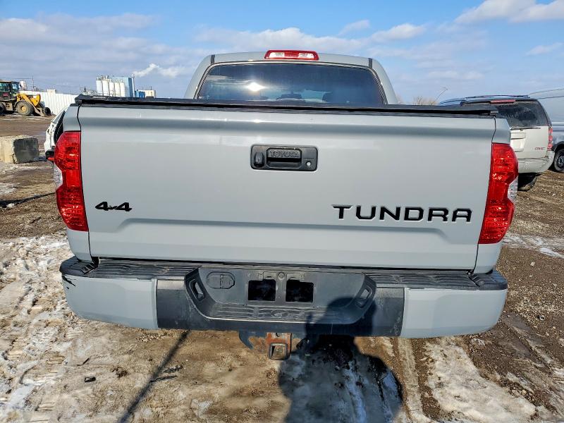 Photo 10 from auction – 2017 TOYOTA TUNDRA CRE with VIN 5TFDW5F12HX660332