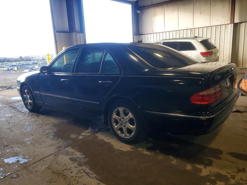 Photo 2 from auction – 2002 MERCEDES-BENZ E 320 with VIN WDBJF65J72B417970
