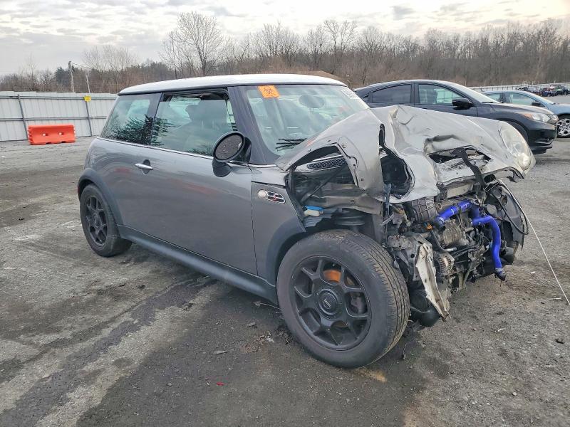 Photo 4 from auction – 2002 MINI COOPER S with VIN WMWRE33442TD51648