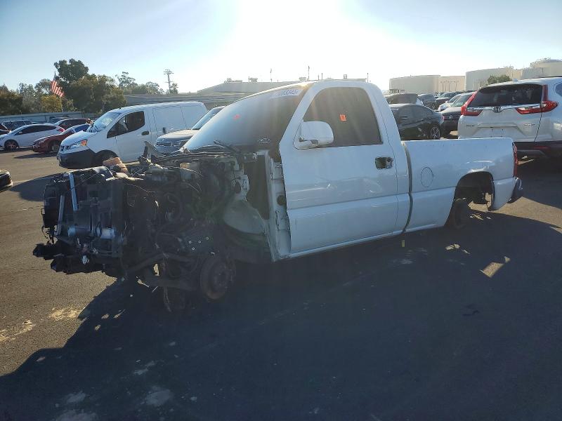 CHEVROLET SILVERADO 2001 with VIN 1GCEC14W71Z124572 - Photo from auction