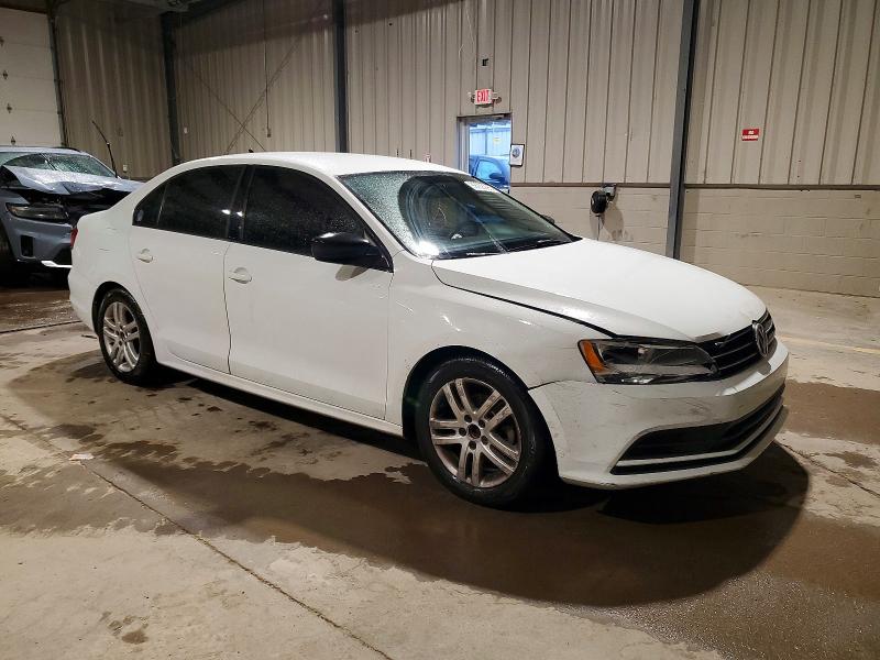 Photo 4 from auction – 2015 VOLKSWAGEN JETTA with VIN 3VW2K7AJ1FM352753