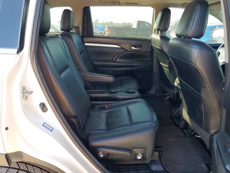 Photo 11 from auction – 2016 TOYOTA HIGHLANDER with VIN 5TDKKRFH1GS164661
