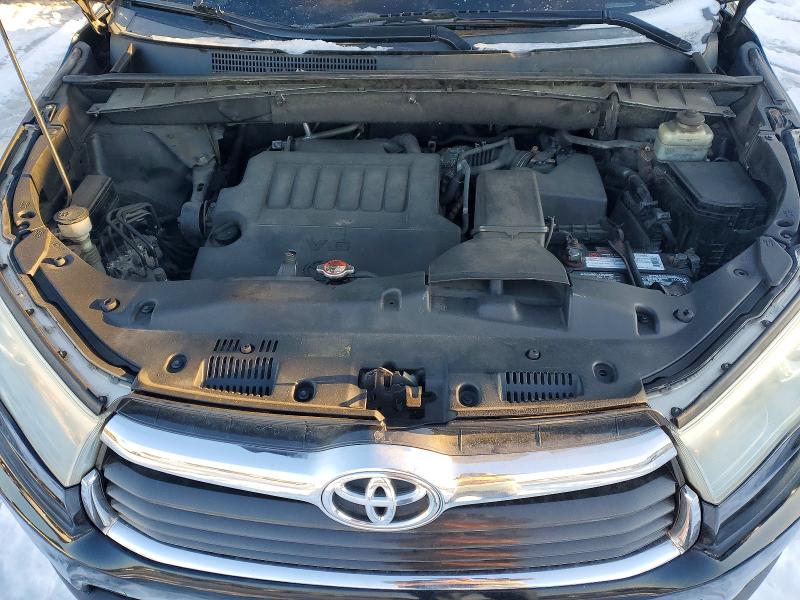 Photo 12 from auction – 2016 TOYOTA HIGHLANDER with VIN 5TDBKRFH1GS289448