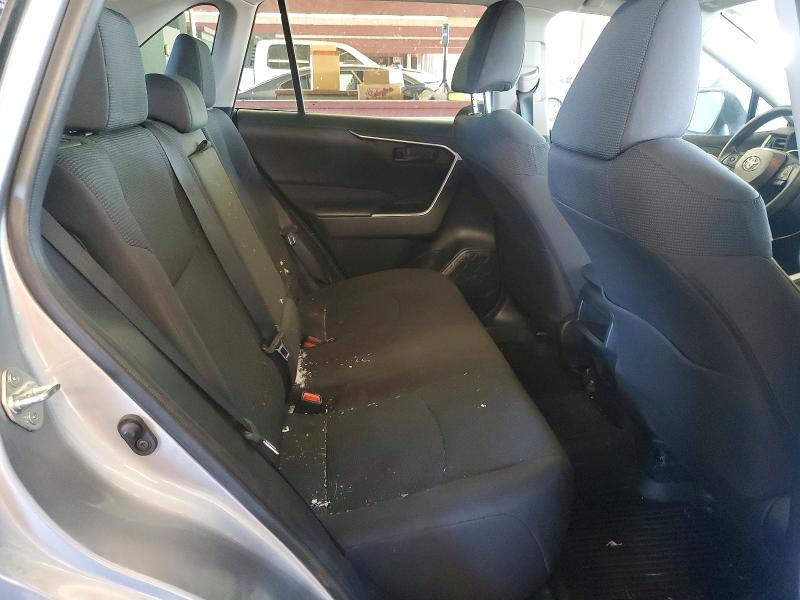 Photo 11 from auction – 2021 TOYOTA RAV4 LE with VIN 2T3F1RFV7MC175850