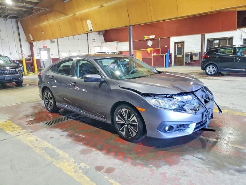 Photo 4 from auction – 2017 HONDA CIVIC EX with VIN 19XFC1F30HE213879