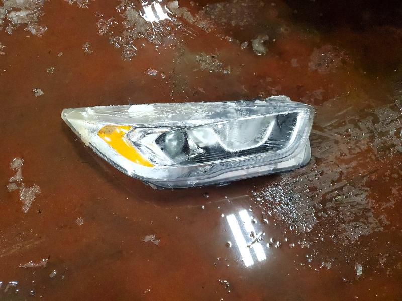 Photo 13 from auction – 2018 FORD ESCAPE SEL with VIN 1FMCU9HD4JUC22088