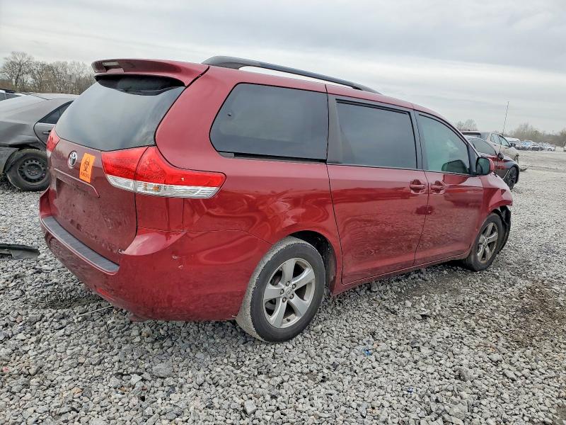 صورة رقم 3 من المزاد - 2012 TOYOTA SIENNA LE مع VIN 5TDKK3DC1CS184102