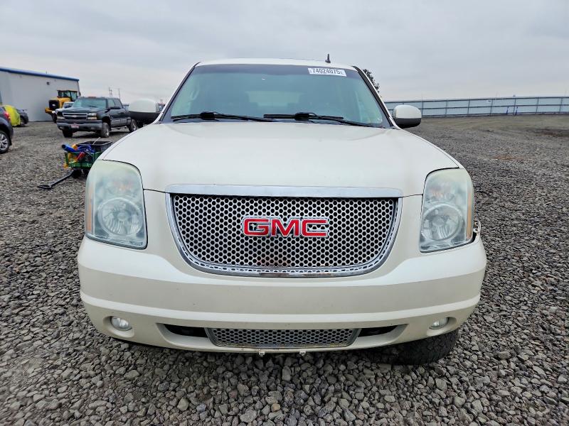 Photo 5 from auction – 2010 GMC YUKON DENA with VIN 1GKUKEEF2AR116825