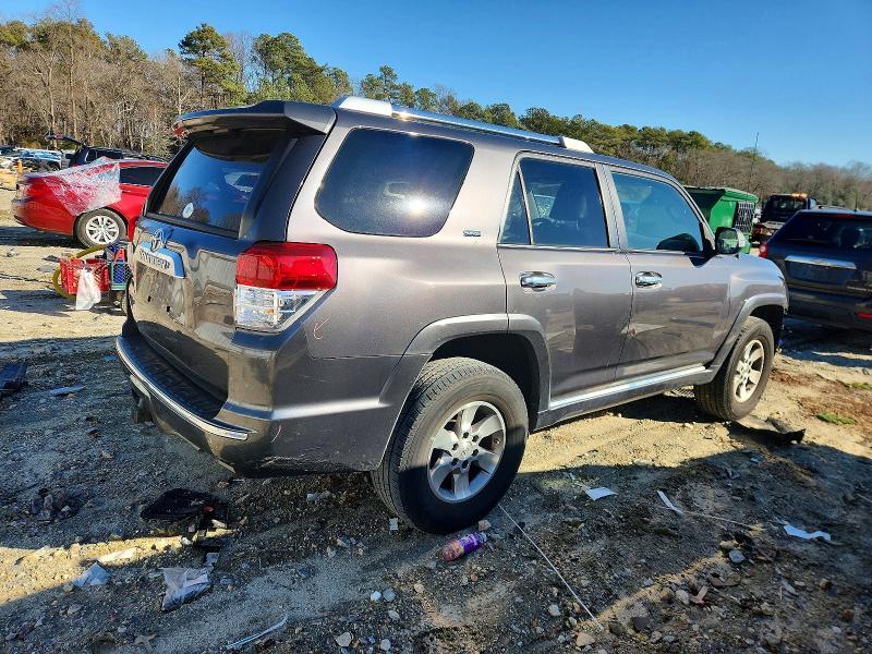 Photo 3 from auction – 2011 TOYOTA 4RUNNER SR with VIN JTEBU5JR1B5040080