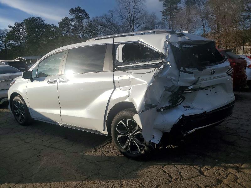 Photo 2 from auction – 2025 TOYOTA SIENNA LIM with VIN 5TDESKFC2SS171877