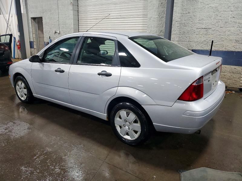 Photo 2 from auction – 2007 FORD FOCUS ZX4 with VIN 1FAHP34N47W271002
