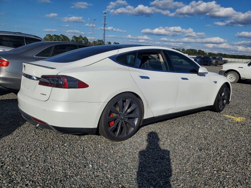 Photo 3 from auction – 2014 TESLA MODEL S with VIN 5YJSA1H19EFP38283