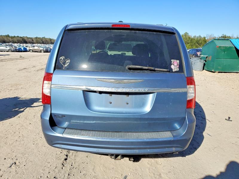 Photo 6 from auction – 2011 CHRYSLER TOWN & COU with VIN 2A4RR8DG8BR716425