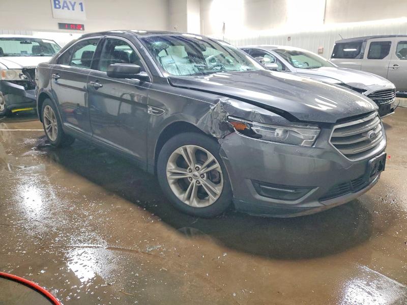 Photo 4 from auction – 2018 FORD TAURUS SEL with VIN 1FAHP2E83JG119278