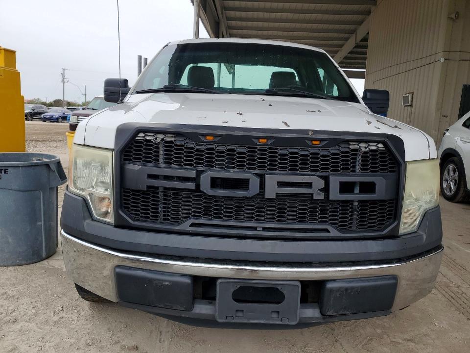 Zdjęcie 5 z aukcji – 2013 FORD F150 z VIN 1FTMF1CM0DFC73110