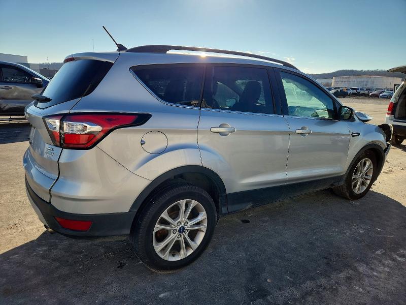 Photo 3 from auction – 2018 FORD ESCAPE with VIN 1FMCU0HD8JUA22472