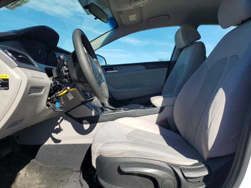 Photo 7 from auction – 2017 HYUNDAI SONATA SE with VIN 5NPE24AF3HH462349