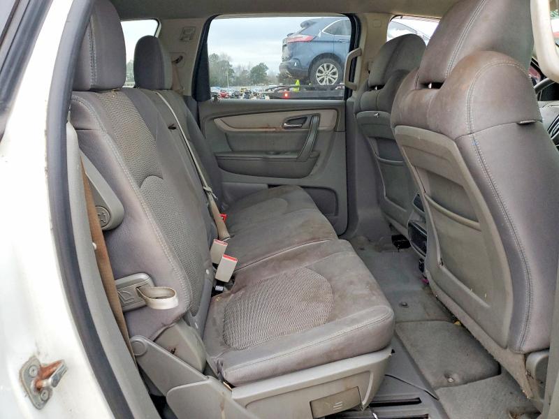 Photo 11 from auction – 2015 CHEVROLET TRAVERSE L with VIN 1GNKRFKD7FJ219632