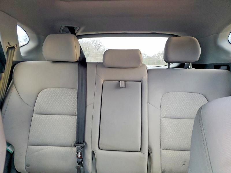 Photo 10 from auction – 2018 HYUNDAI TUCSON with VIN KM8J3CA22JU687050