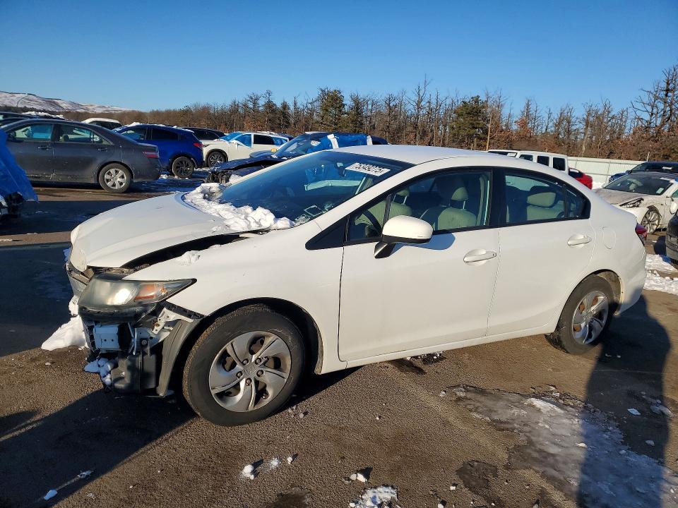 HONDA CIVIC LX 2015 with VIN 19XFB2F5XFE231085 - Photo from auction