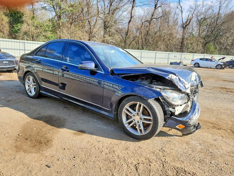 Photo 4 from auction – 2013 MERCEDES-BENZ C with VIN WDDGF4HB8DA793354