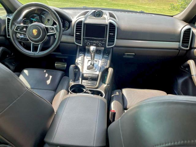 Photo 9 from auction – 2016 PORSCHE CAYENNE SE with VIN WP1AE2A25GLA60042