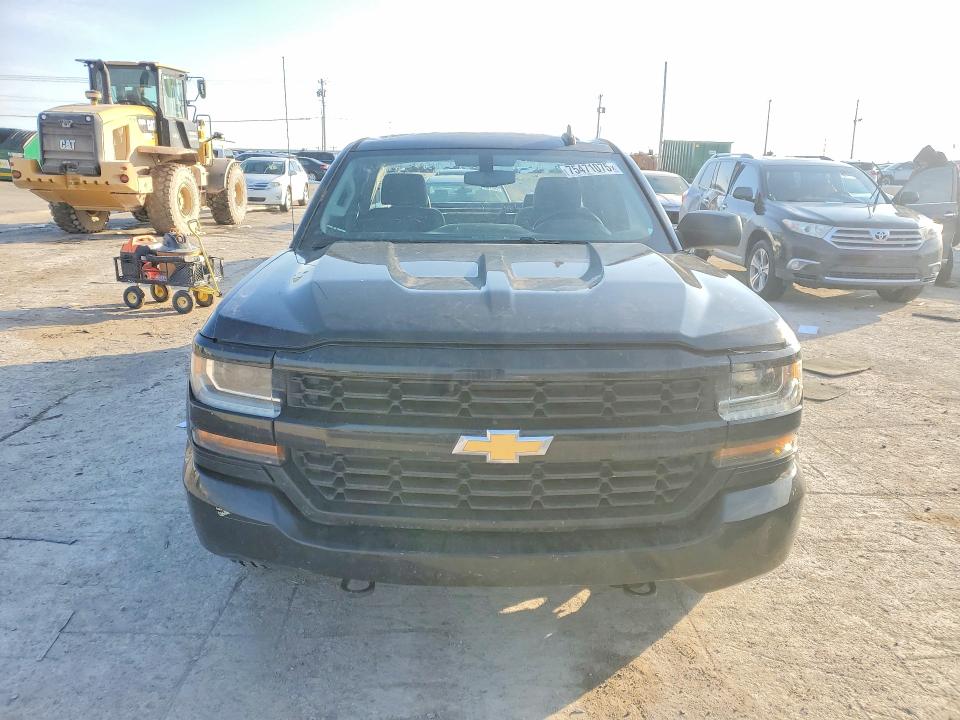Photo 5 from auction – 2018 CHEVROLET SILVERADO with VIN 1GCRCPEC9JZ255124