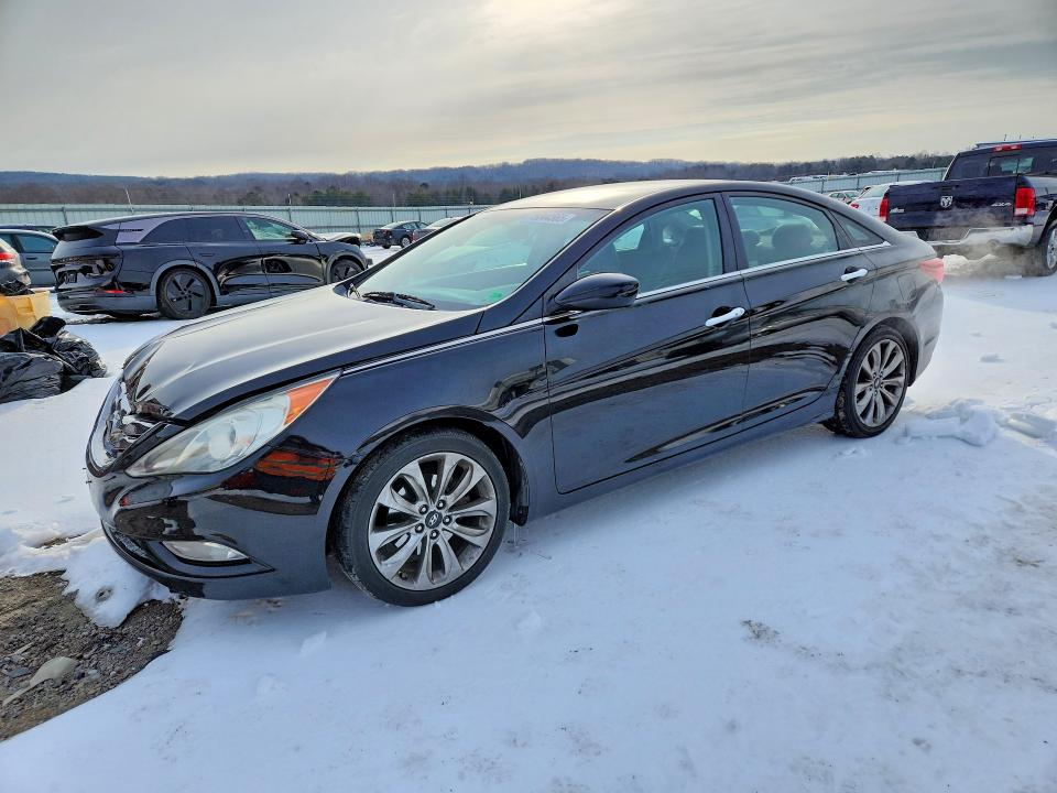 HYUNDAI SONATA SE 2011 with VIN 5NPEC4AC1BH015609 - Photo from auction