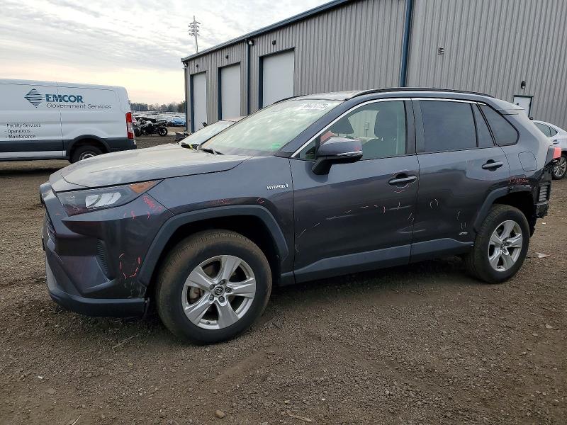 TOYOTA RAV4 LE 2019 with VIN JTMMWRFV3KD014400 - Photo from auction