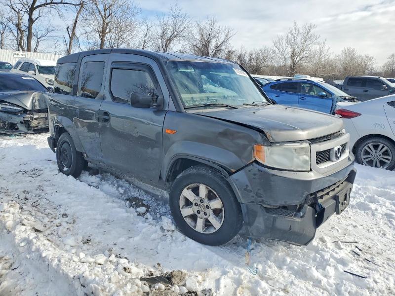 Photo 4 from auction – 2011 HONDA ELEMENT EX with VIN 5J6YH2H70BL003646
