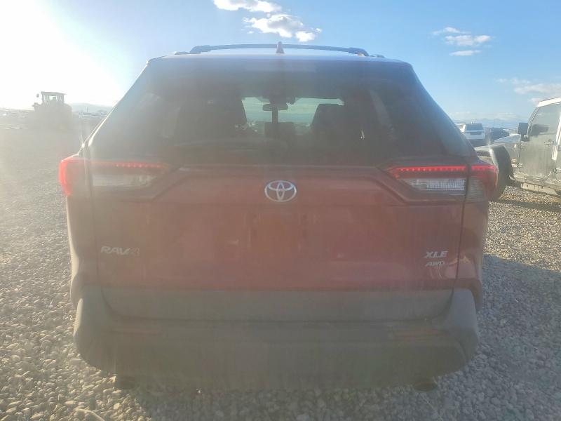 Photo 6 from auction – 2019 TOYOTA RAV4 XLE with VIN 2T3P1RFV7KC043706