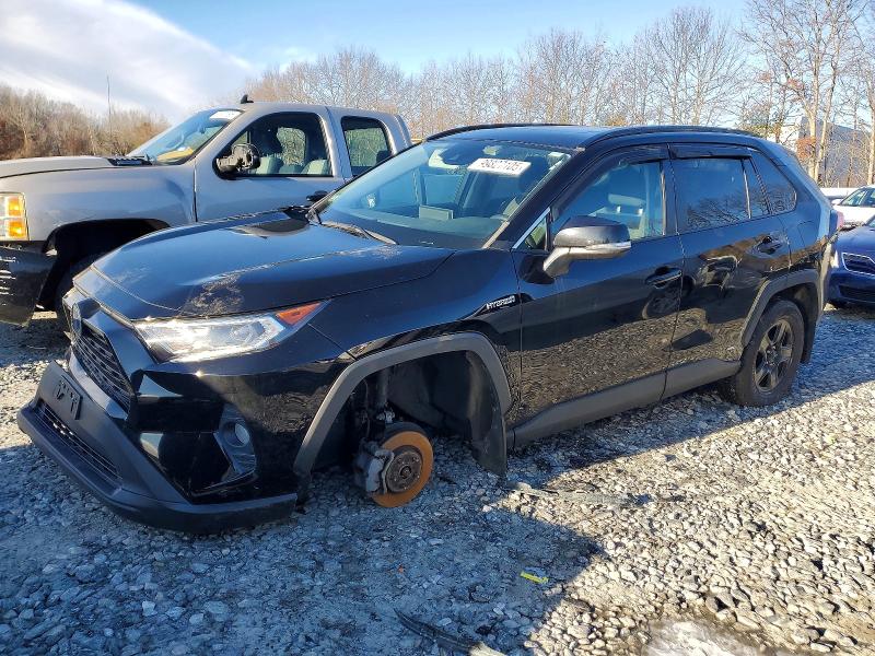 TOYOTA RAV4 XLE 2021 with VIN 2T3RWRFV9MW126338 - Photo from auction