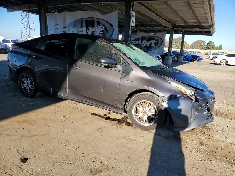 Photo 4 from auction – 2017 TOYOTA PRIUS with VIN JTDKBRFUXH3544503