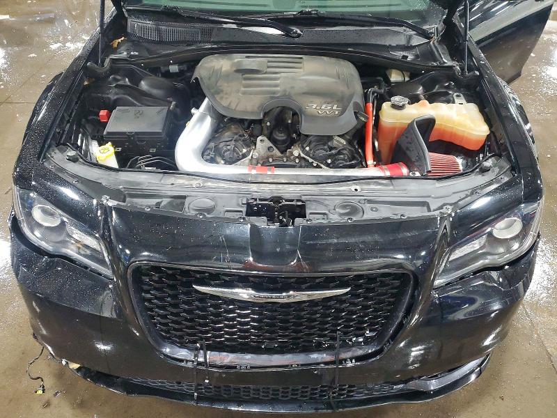 Photo 11 from auction – 2016 CHRYSLER 300 S with VIN 2C3CCAGG8GH208943